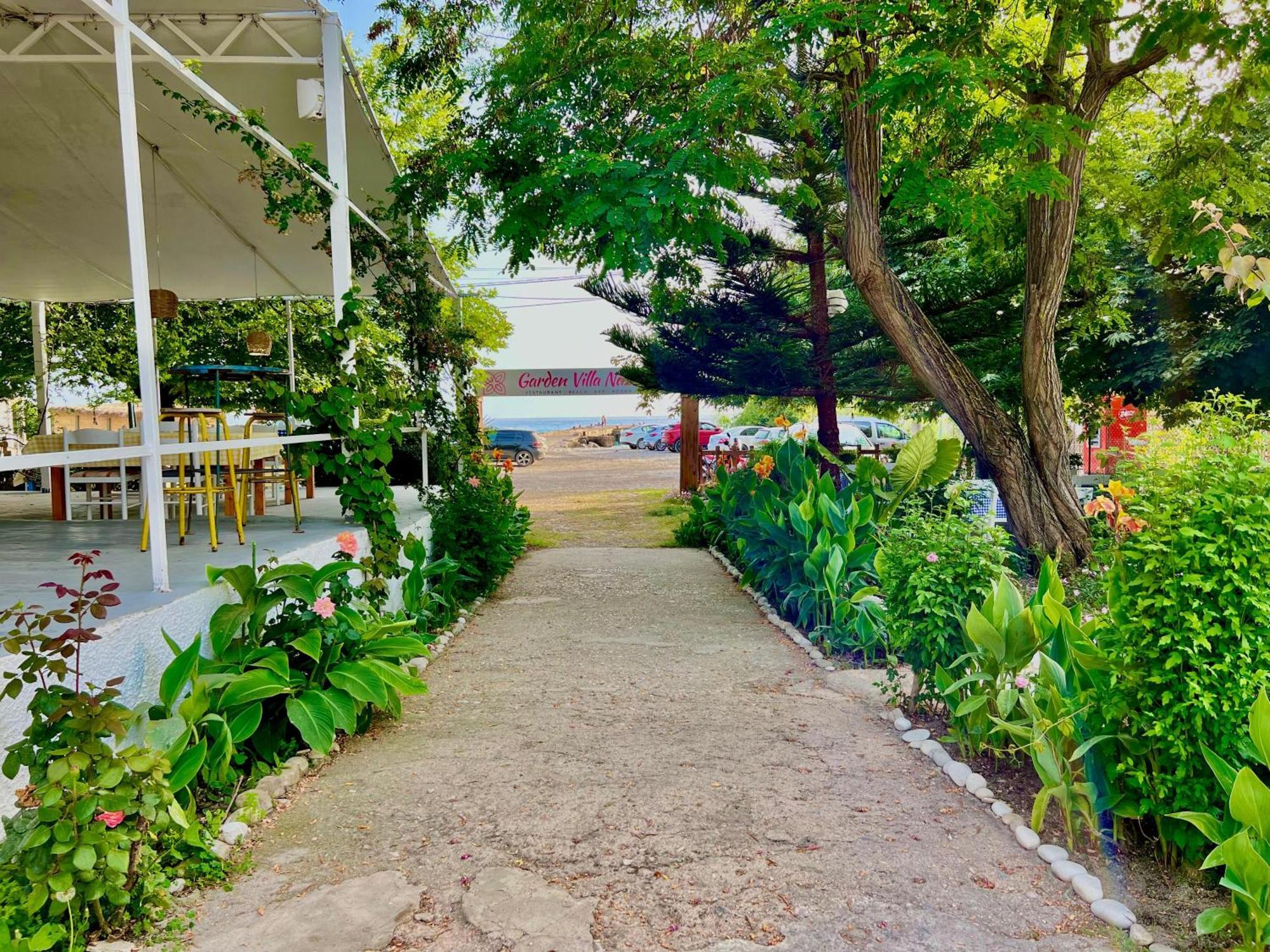 Garden Villa Naza Piqeras Экстерьер фото