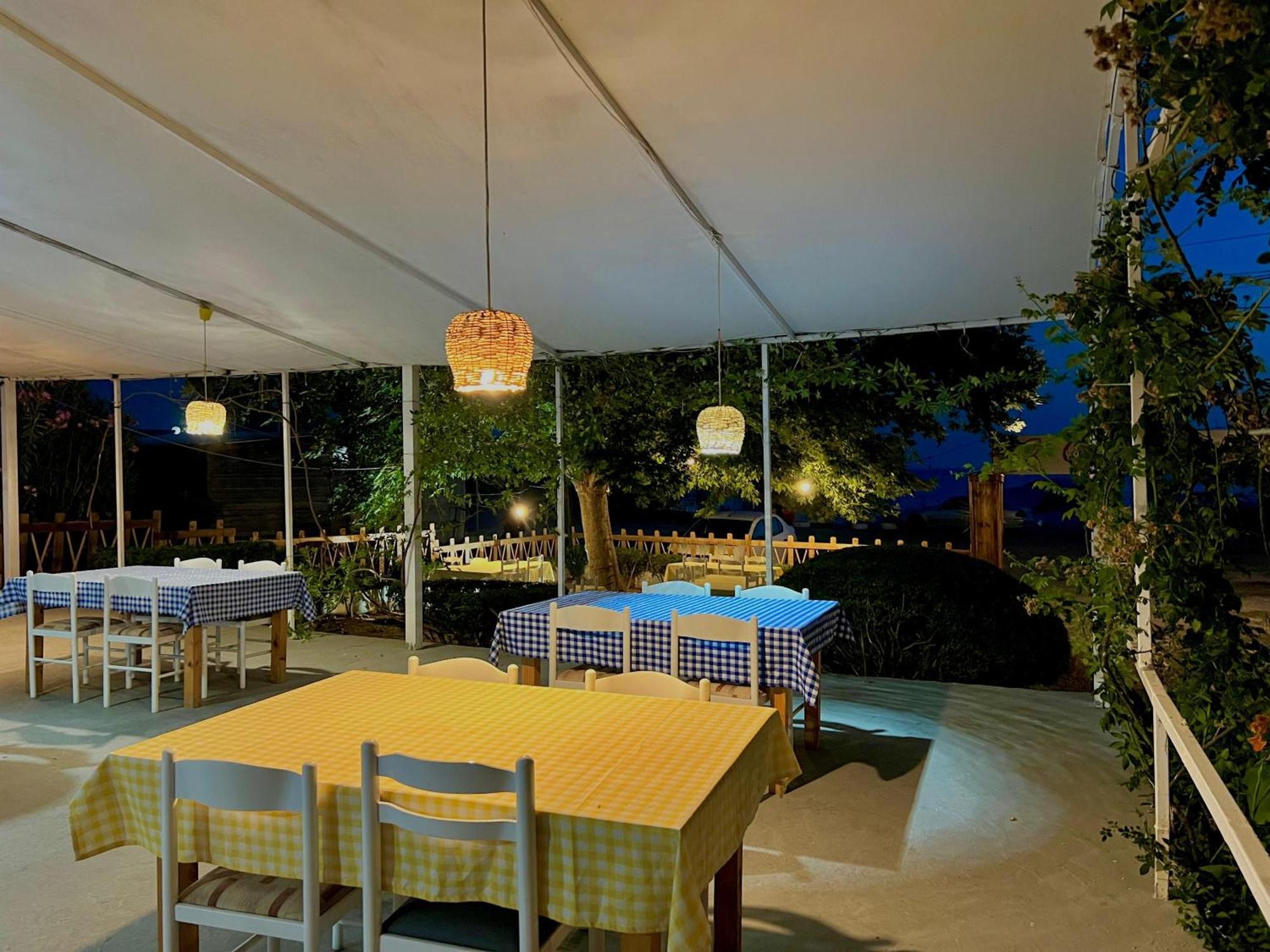 Garden Villa Naza Piqeras Экстерьер фото